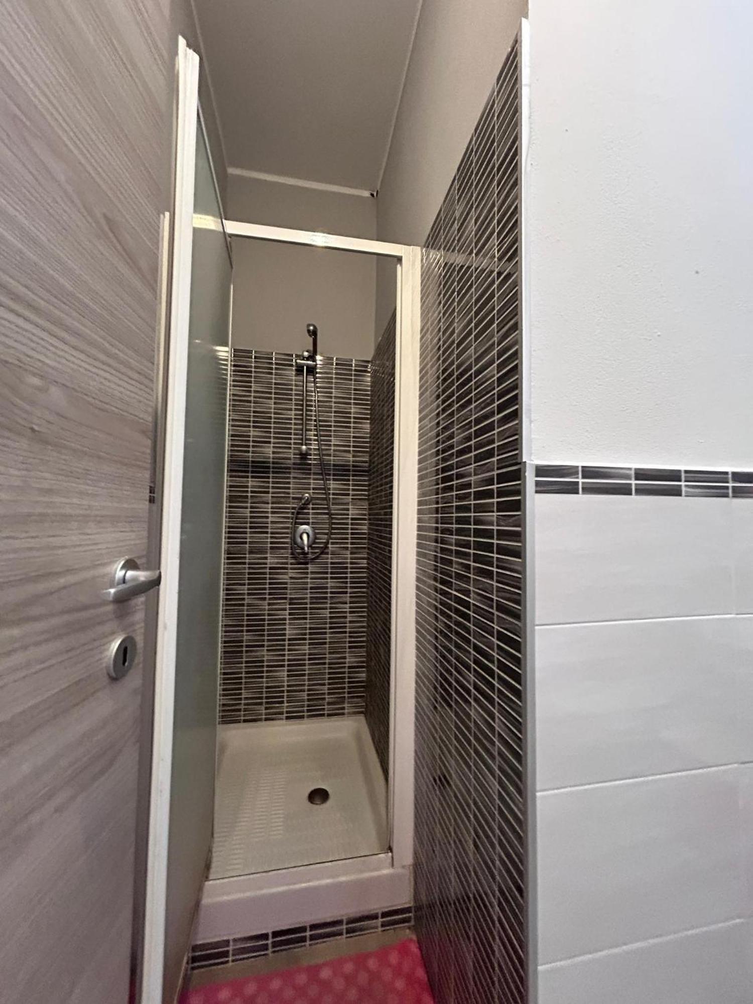Appartamento Con Terrazzo Privato E Netflix Cagliari Exterior photo