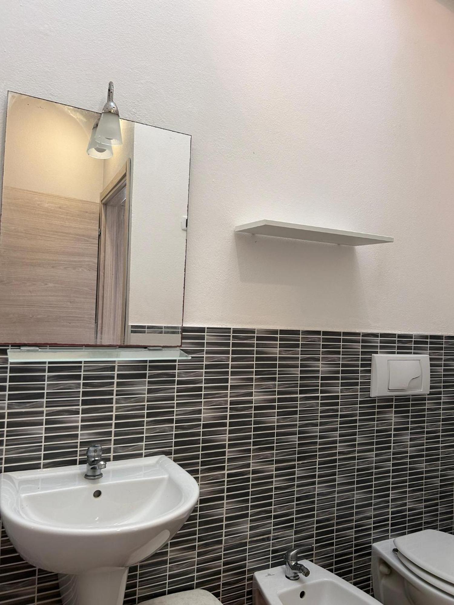 Appartamento Con Terrazzo Privato E Netflix Cagliari Exterior photo