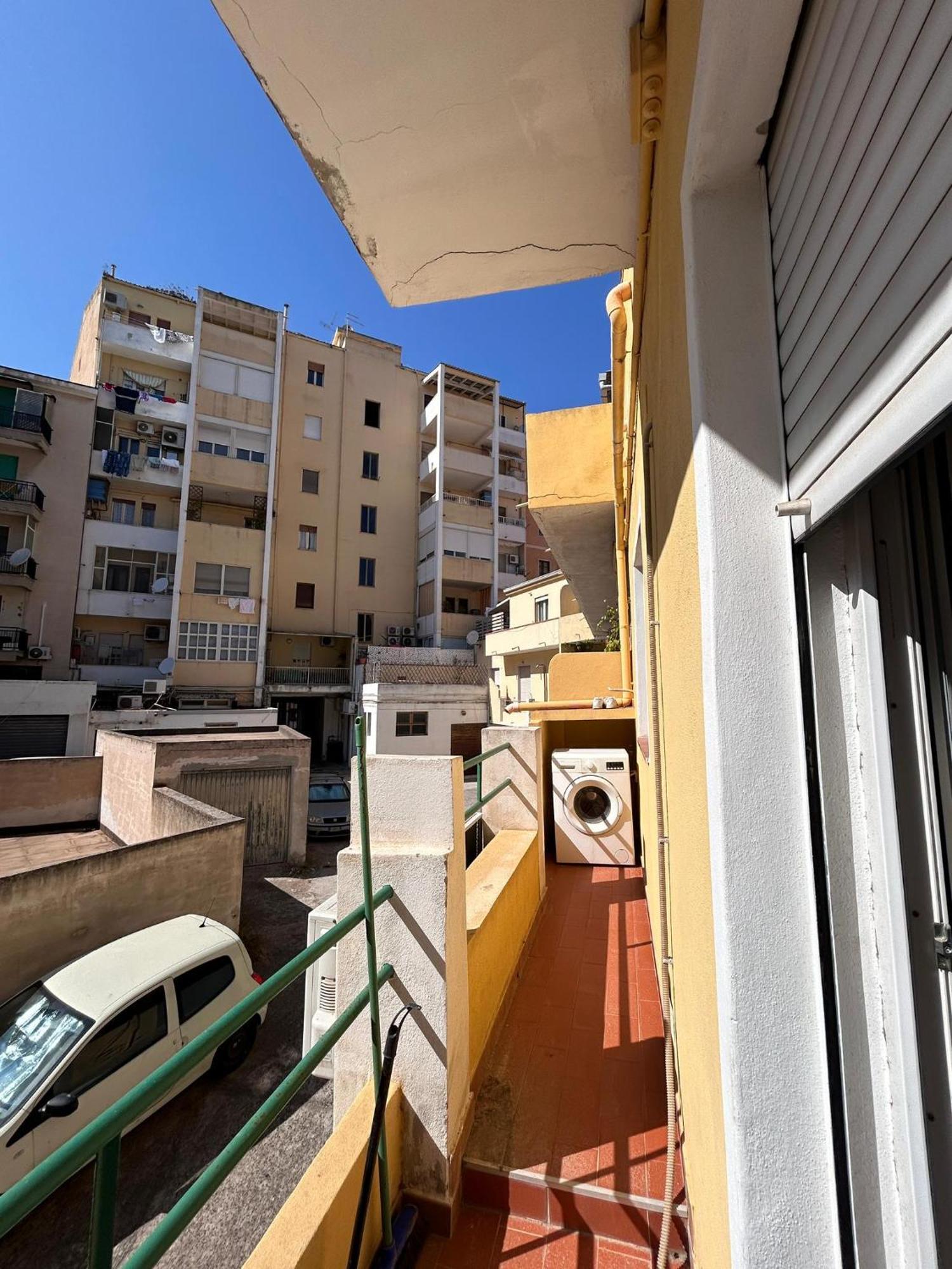 Appartamento Con Terrazzo Privato E Netflix Cagliari Exterior photo